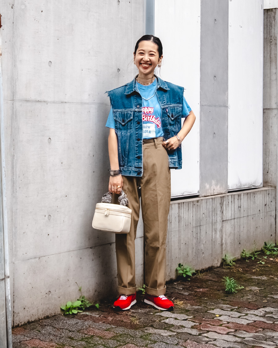 メンズライクな古着mixコーデに 小さめバッグで女性らしさをプラス Tokyo ワールドスナップ Fudge Jp