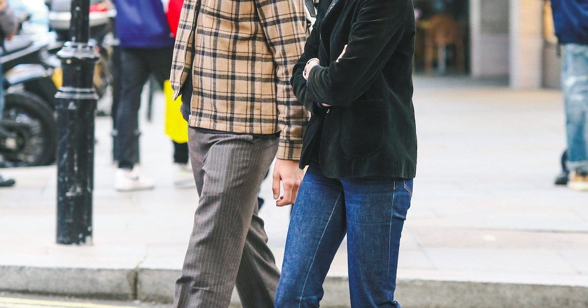 ジャストサイズのデニムとジャケットのバランスが黄金比なスタイル LONDON ワールドスナップ FUDGE.jp