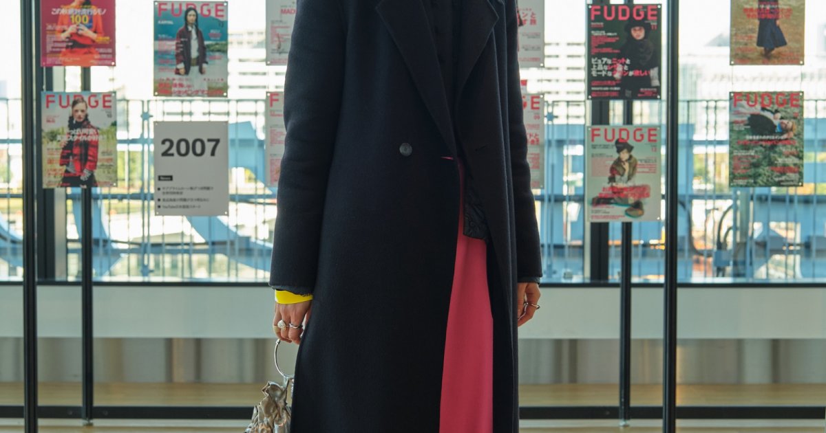 旬のピンクは甘さ控えめなビビッドに注目！おしゃれな3人のコーデを