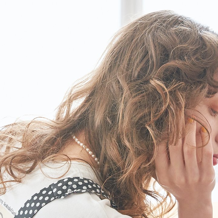 広がりやすい髪のアレンジはボリュームヘアに！プロのヘアメイク直伝の簡単アレンジ