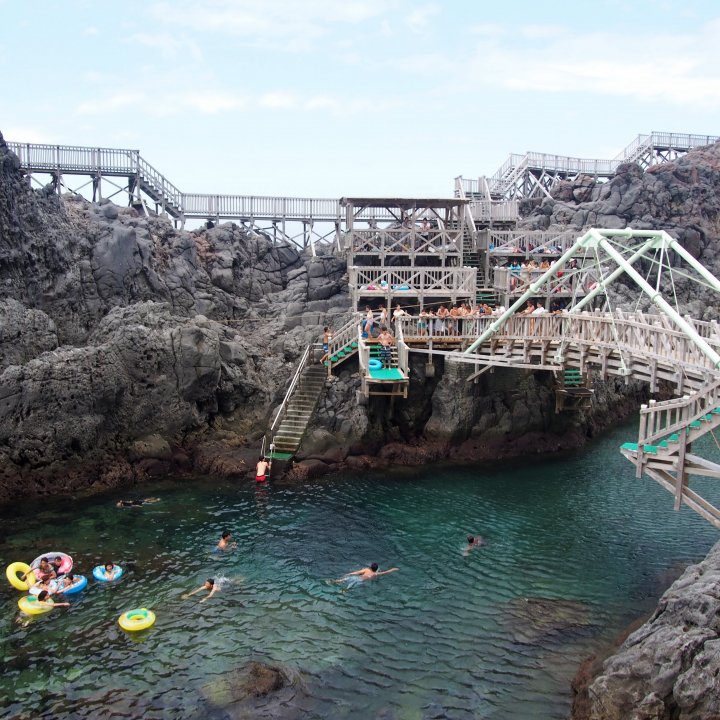 神が集いし島、伊豆七島「神津島」の大きな宝石！栄養たっぷりパッションフルーツ【旅するデザイナーがおすすめする旅先でのお土産たち！】