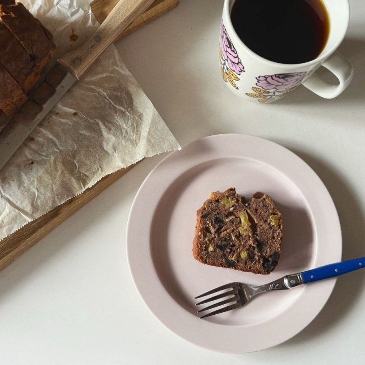 【簡単米粉レシピ】パインとオレオのココナッツチョコの米粉ケーキ【渡辺友美子のコーヒーに合うお菓子のレシピ vol.56 〜レシピで旅するヨーロッパ〜】