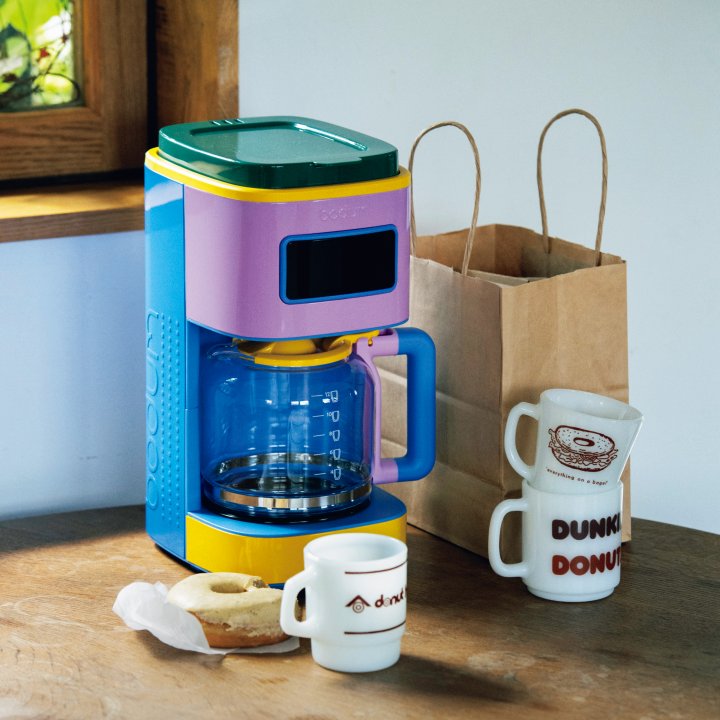 レトロなコーヒーメーカーとカップで、愛嬌のあるお家カフェを。【ミッドセンチュリーなインテリア】