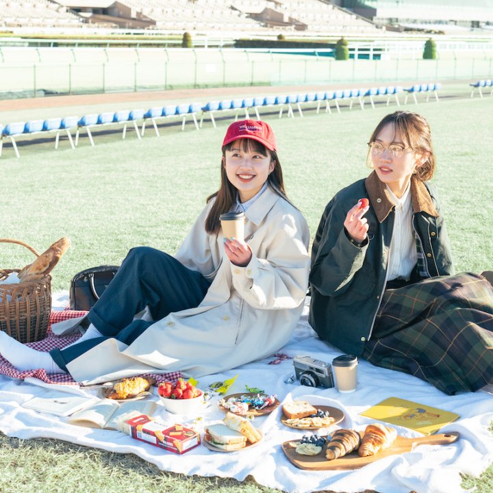 【初めての競馬】ピクニックにグルメに、馬との触れ合い！実は「競馬場」は1日楽しめるテーマパーク