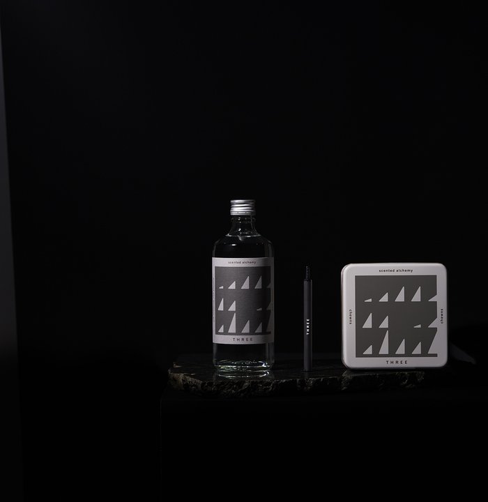 《THREE》から香りを摂るという新カテゴリー「センティッドアルケミー」はもうチェックした？グミやノンアルジンなど今までにない香りの体験に注目