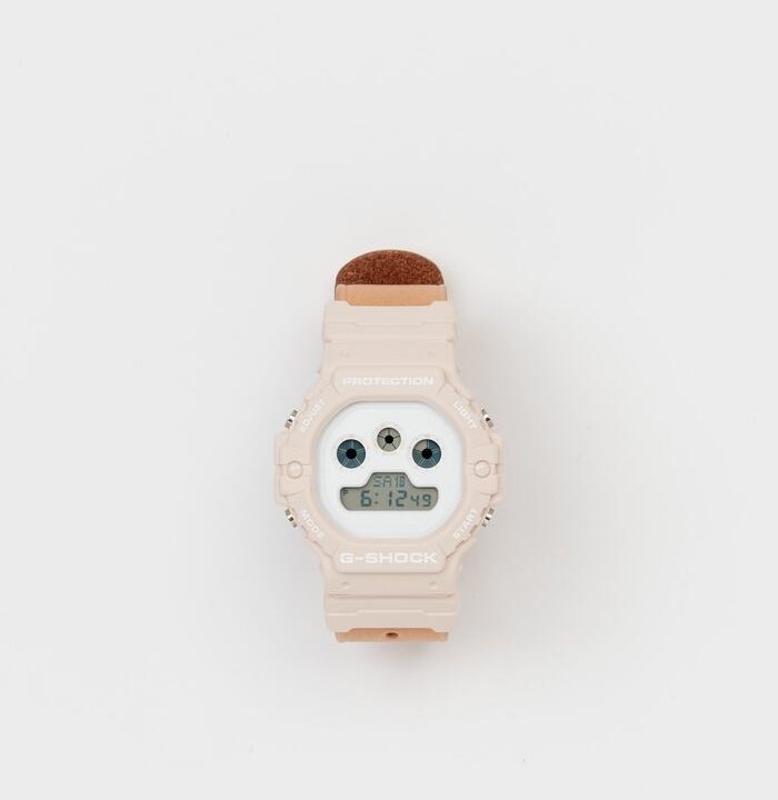 待望のコラボウォッチ「Hender Scheme×G-SHOCK」が到着！ベジタブルタンニンレザーのナチュラルカラーにホワイトのアクセントをプラスしたデザインが魅力