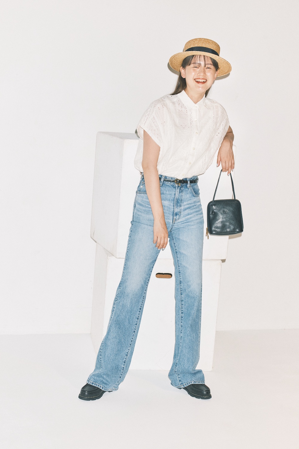 この夏はスタイルがよく見える、フレアデニムを穿きたい