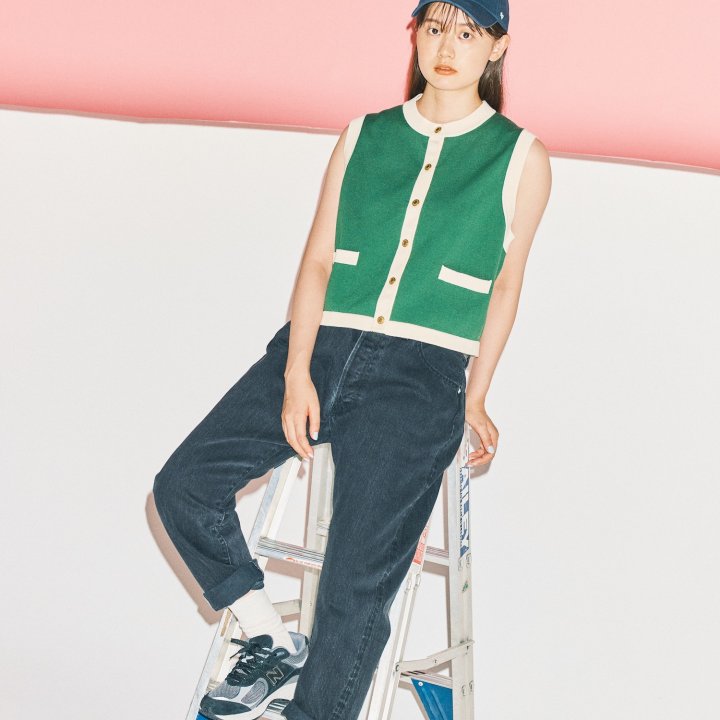 今欲しいブラックデニムは？どんな装いもスマートに仕上げてくれる《サイベーシックス》の一着。【FUDGE 9月号連動企画-あの子もやっぱりジーンズね。| DAY 10】