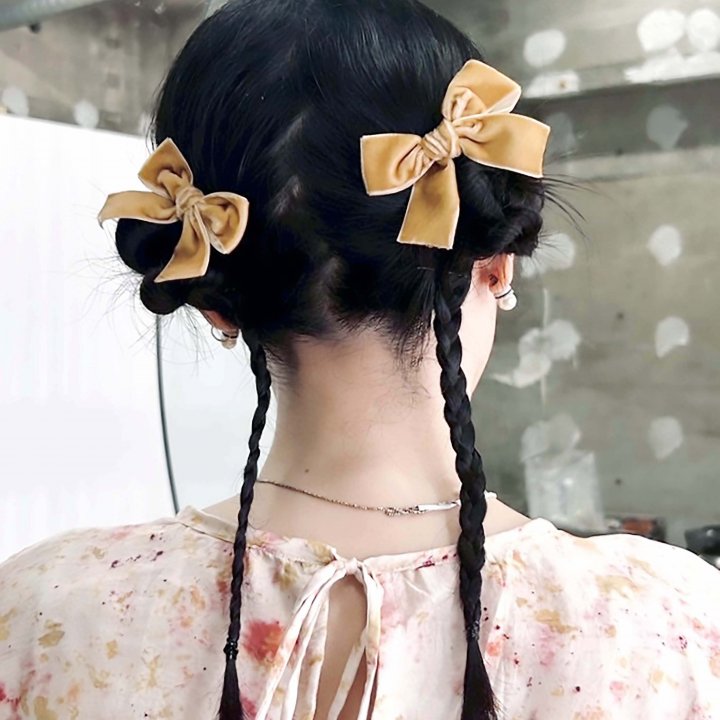 秋の簡単まとめ髪2025◎ 大人に似合うツインお団子ヘアアレンジ【ささやかですてきなもの 大谷有紀 vol.256】