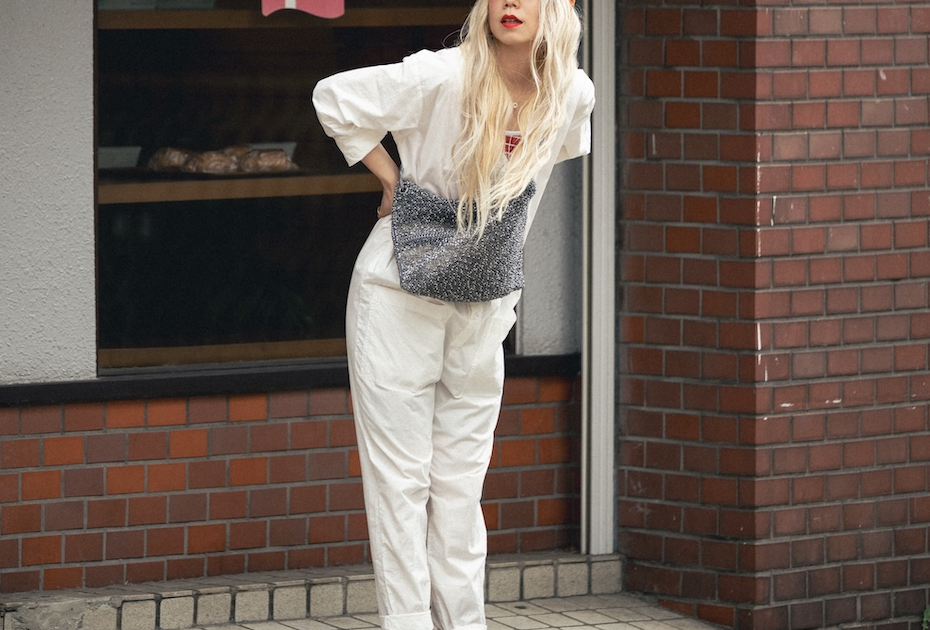 オールインワンスタイルに上品さを添える、《アンテプリマ》の