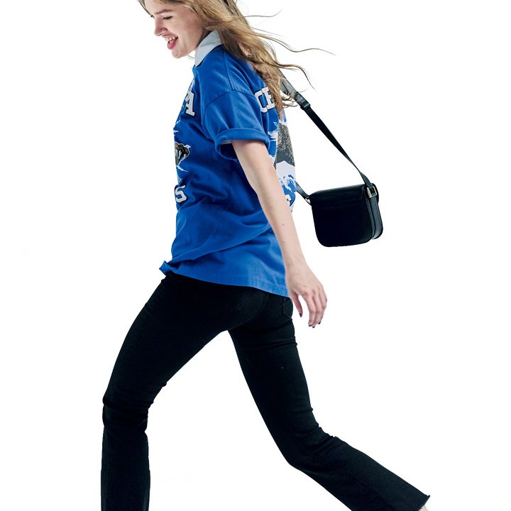 この秋注目のカラーデニム。まずはブラックから試すのもアリ【本日のFUDGE GIRL-9月26日】