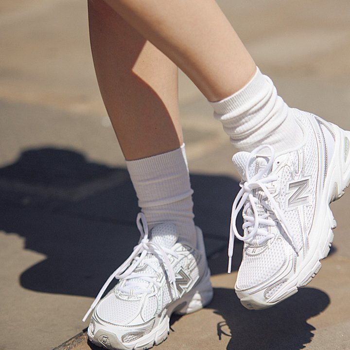 どんなコーデにも合わせやすくておしゃれ！モノクロスニーカー10選