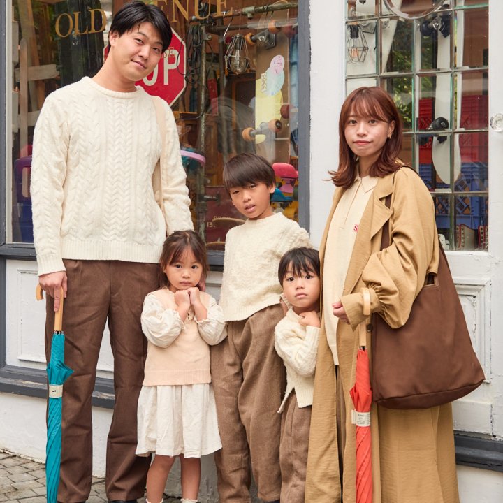 ワントーンコーデは差し色と濃淡で変化をつけて。レザーでシックに仕上げる秋スタイル【ファッジウィークエンド ファッションスナップ】