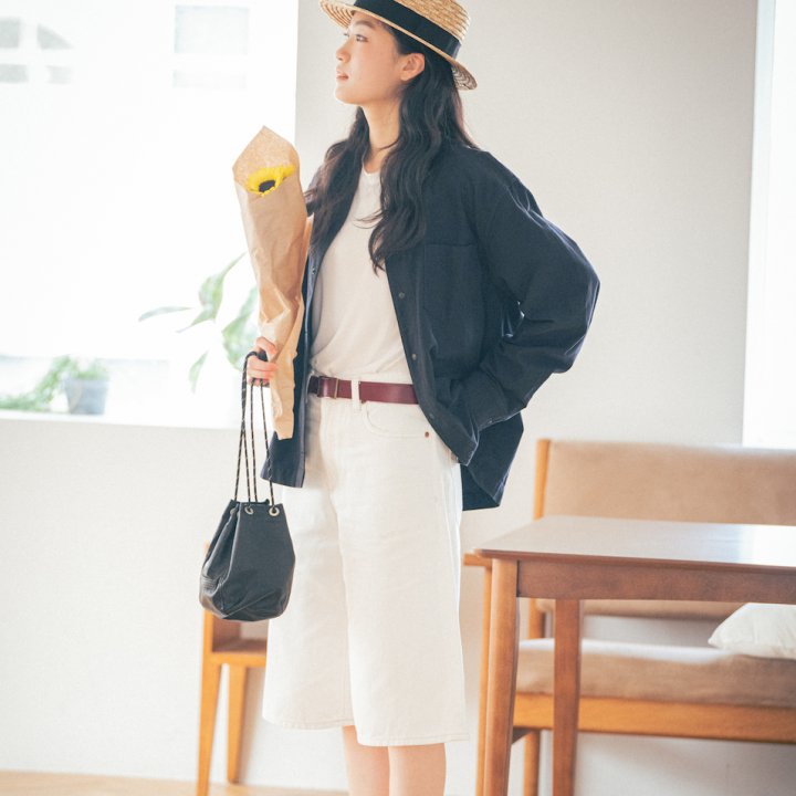 ハーフパンツは秋にも活躍！長袖シャツを羽織って寒暖差に対応しよう【FUDGE FRIEND おしゃれさんの毎日コーディネート vol.604｜ 栁沼芽以】