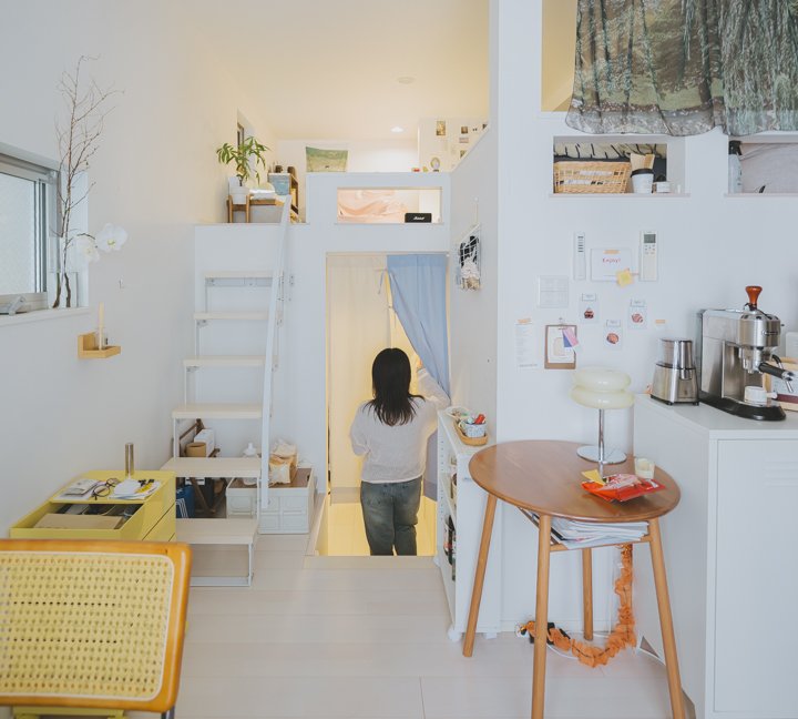 緑と香りで始まる朝。小さなギャラリーのような1K21㎡、一人暮らしのインテリア 【私らしく暮らす】