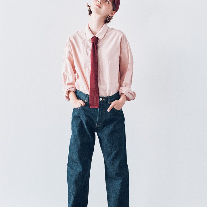 やっと秋らしい日々がやってきた！服もバーガンディアイテムで季節感を演出【本日のFUDGE GIRL-10月28日】