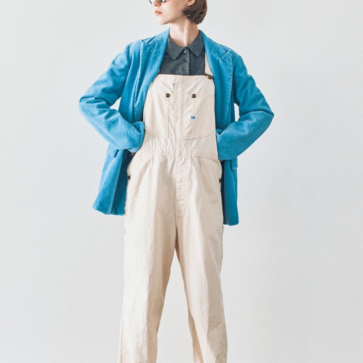 羽織るだけで、垢抜けコーデに！ライトブルーのジャケットが主役のコーデ【本日のFUDGE GIRL-11月2日】