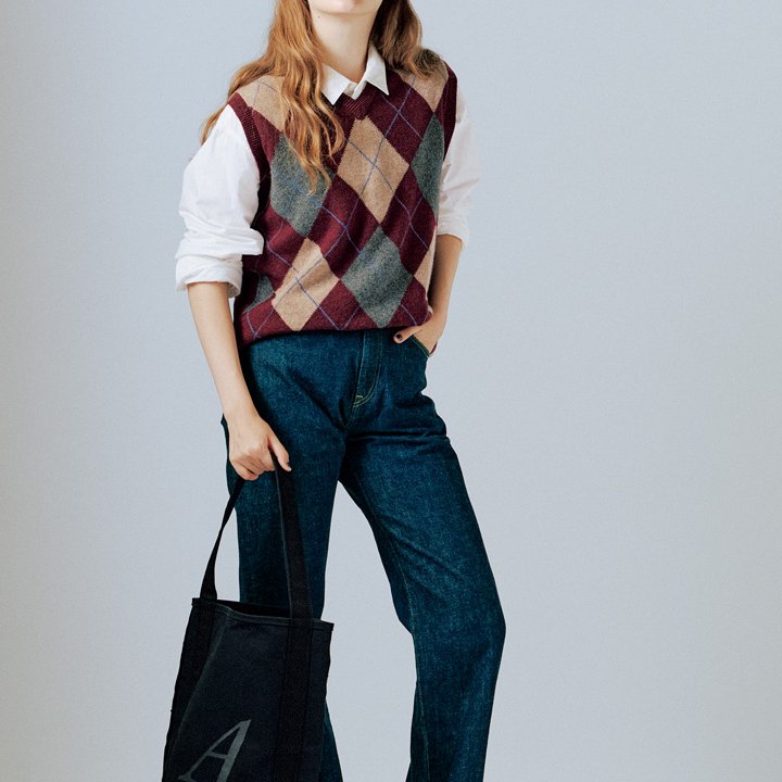 今の季節のお楽しみ！デニム×ベストのトラッドスタイル【本日のFUDGE GIRL-10月16日】