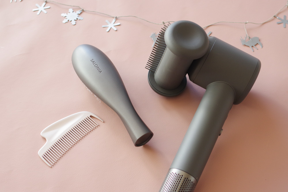 ギフト選びやご褒美買いに！毎日のヘアのお手入れが楽しみになる「SALONIA」ご自愛ヘアケア家電＆グッズ