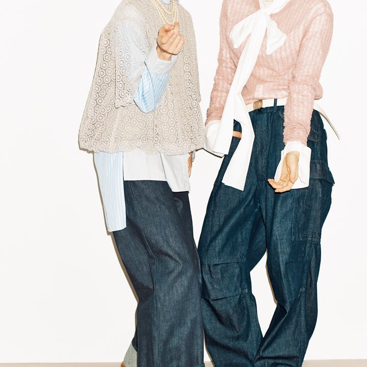 デニムをガーリに着こなしたい!センスの良い双子コーデ6選