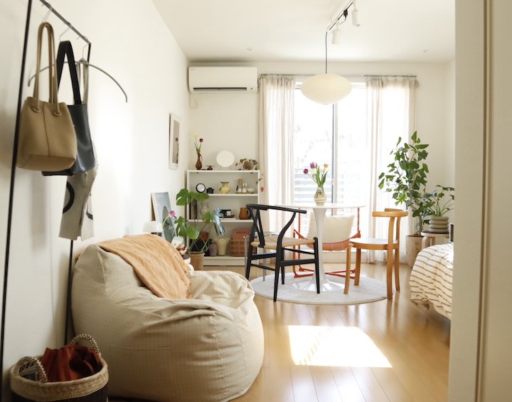 グリーンと海外の雑貨を楽しむ。10畳、一人暮らしの1Kインテリア 【私らしく暮らす】