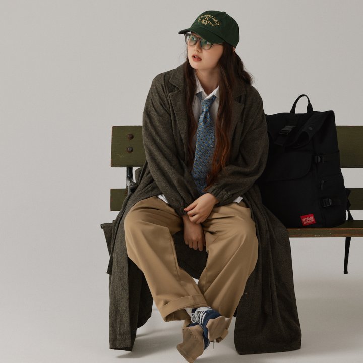 冬こそ《ニューバランス》のスニーカーで軽やかに!大人が真似したいゆるいプレッピーコーデ【FUDGE FRIEND おしゃれさんの毎日コーディネート vol.631|うさみ】