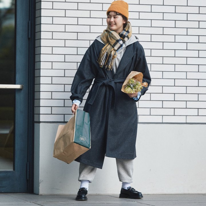 年末年始にしたい上下スウェットコーデ。ローファーでピリッと締めて【FUDGE 1月号連動企画-オシャレな“あの子”をお手本に | DAY 13】