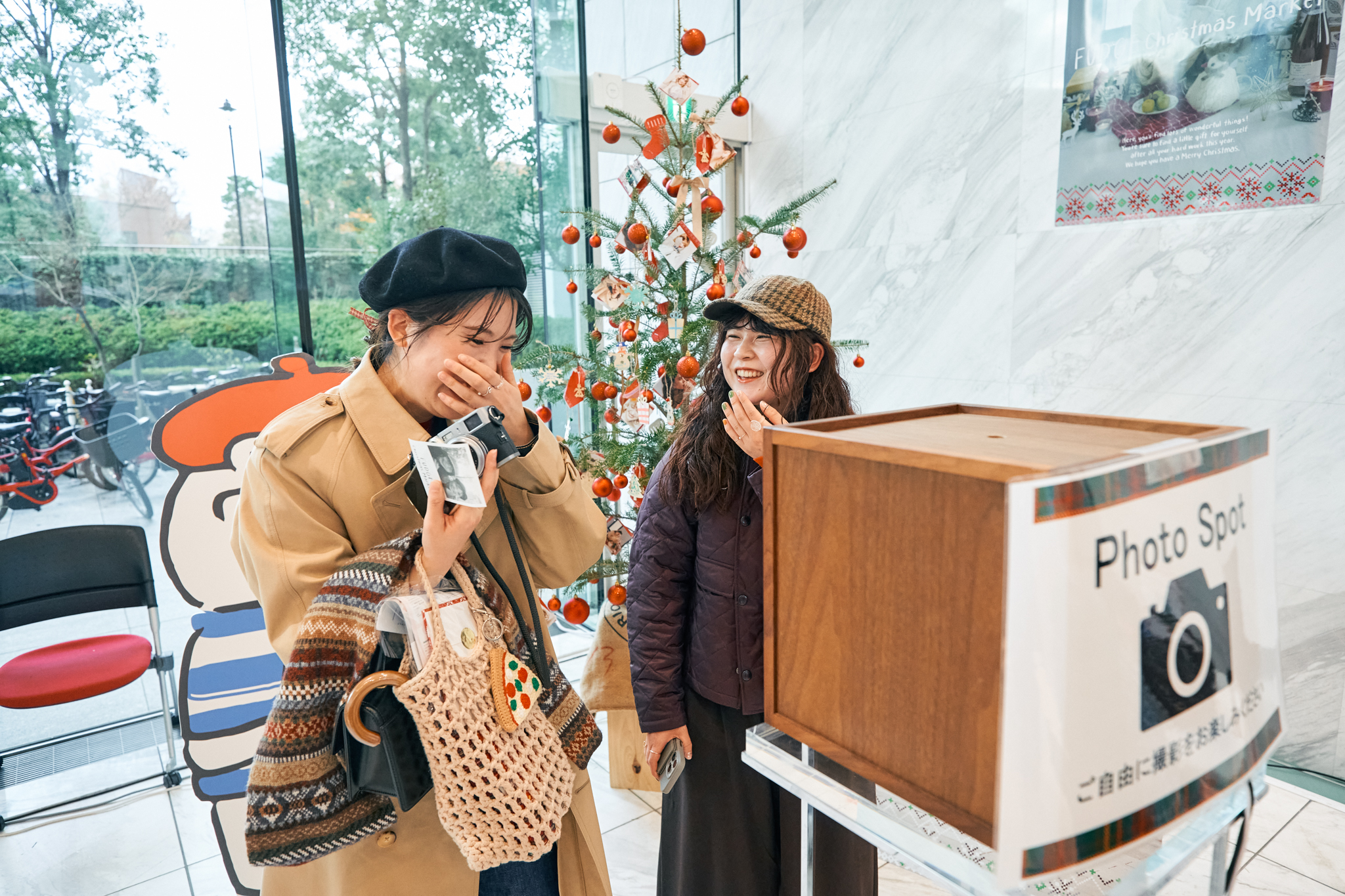 1階はフォトブースと大抽選会が大盛況