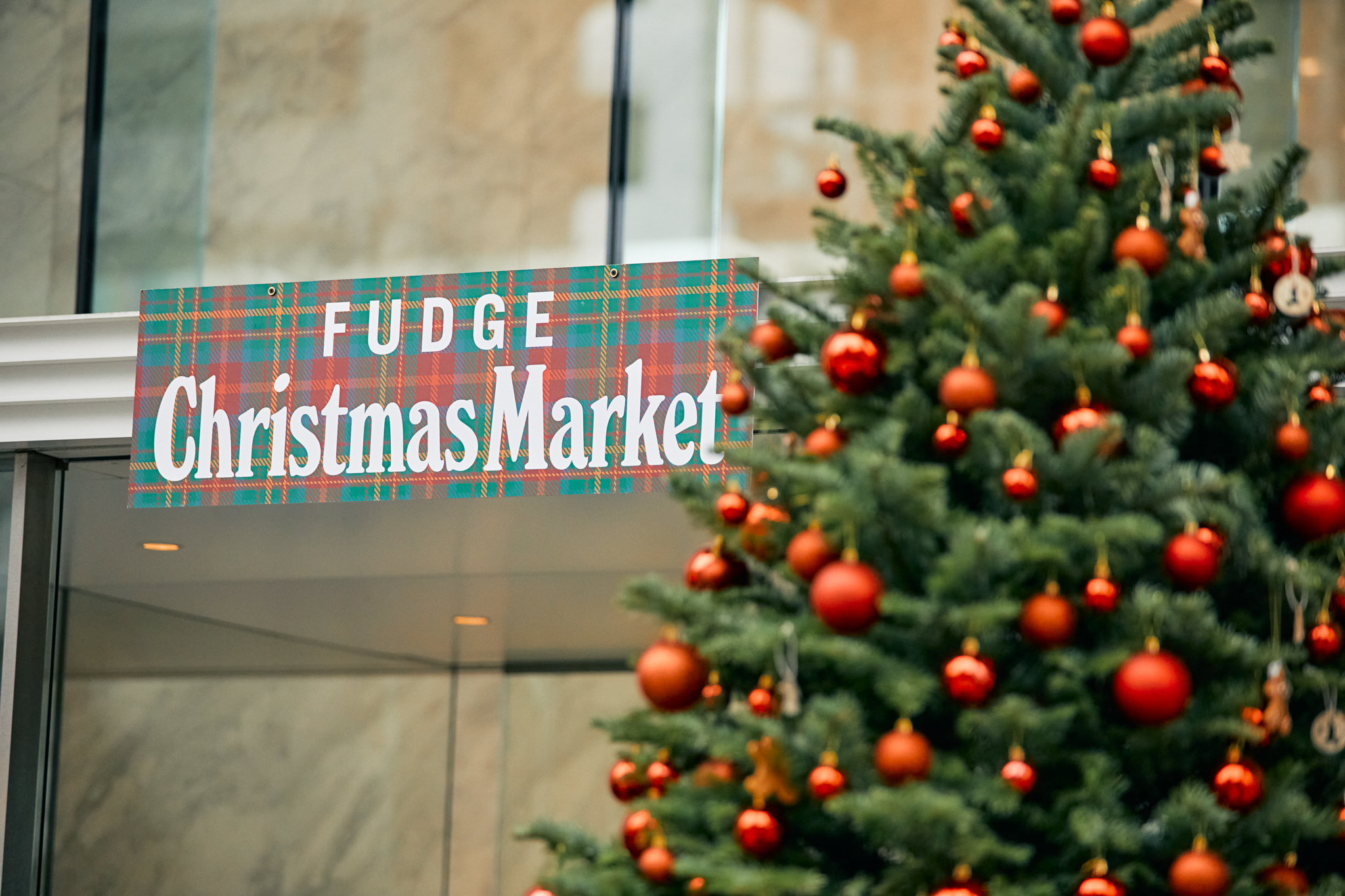 『FUDGE Christmas Market 2025』新コンテンツ‟salon de FUDGE”で「ヘアアレンジ」体験イベントレポート
