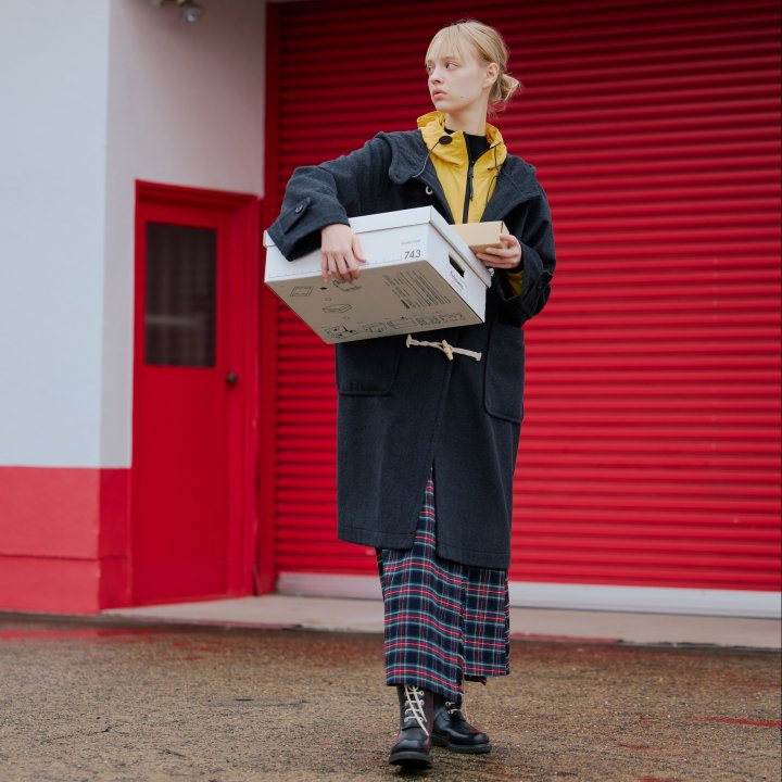 冬のスカートコーデは、アウトドアテイストをミックスすると新鮮な表情が楽しめる!【FUDGE dig.|チェック柄スカートはボーイに着こなして- 07】