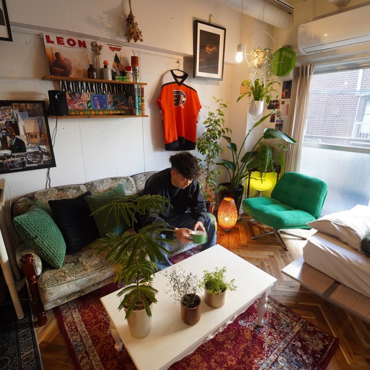 築42年のリノベ物件をクラシカルに住みこなす。7.7畳、一人暮らしのワンルームインテリア 【私らしく暮らす。賃貸インテリア 】