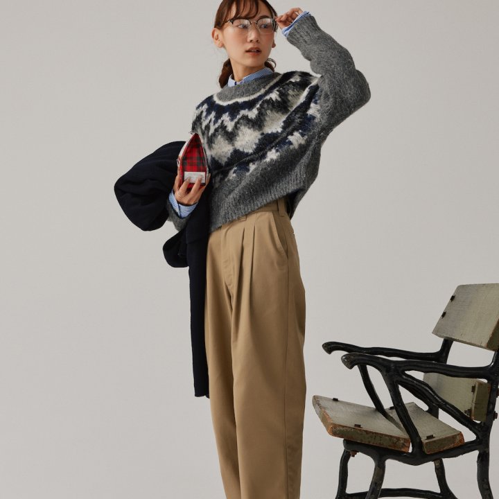 ざっくり編みニットの着膨れを回避！タックパンツで好バランスに【FUDGE FRIEND おしゃれさんの毎日コーディネート vol.641｜UMI】
