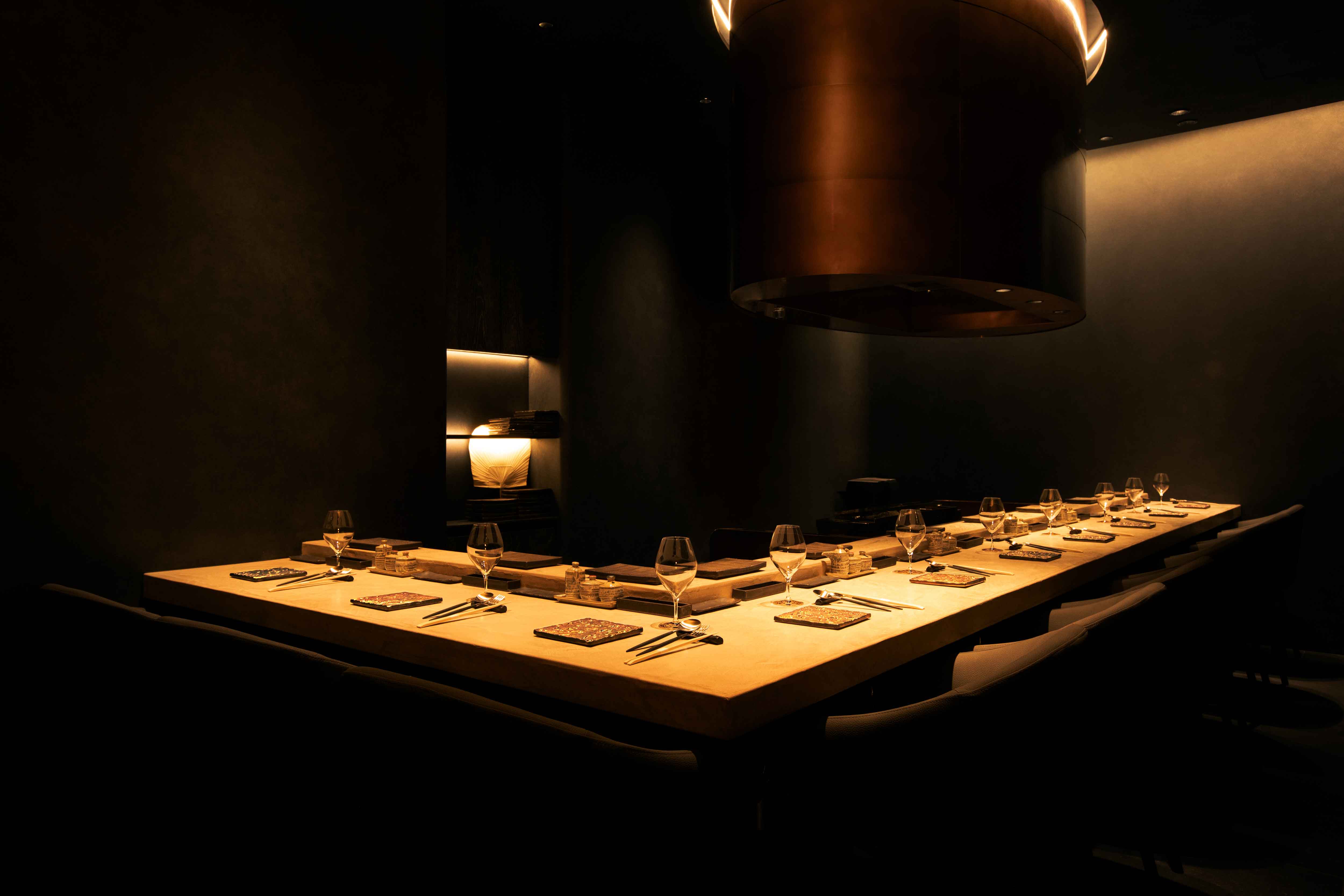 懐かしい屋台焼鳥の記憶を、今のかたちへモダンに昇華