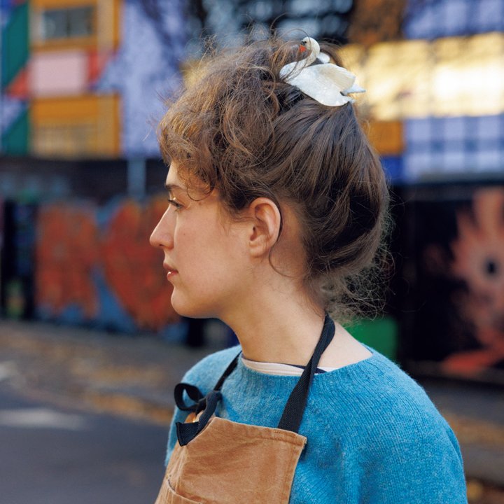 ヘアアクセサリーの威力がすごい！パリジェンヌ、ロンドナーのヘアスタイル事情