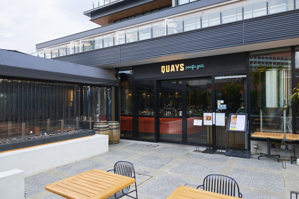  朝活２：海に囲まれた横浜ハンマーヘッドにある「QUAYS pacific grill」でモーニング