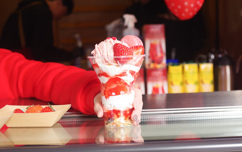 横浜赤レンガ『Yokohama Strawberry Festival 2026』| いちごトリップ
