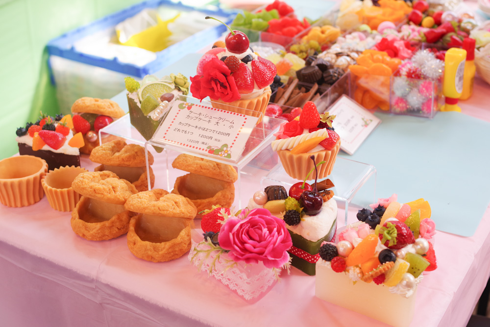 デコスイーツなどのワークショップも