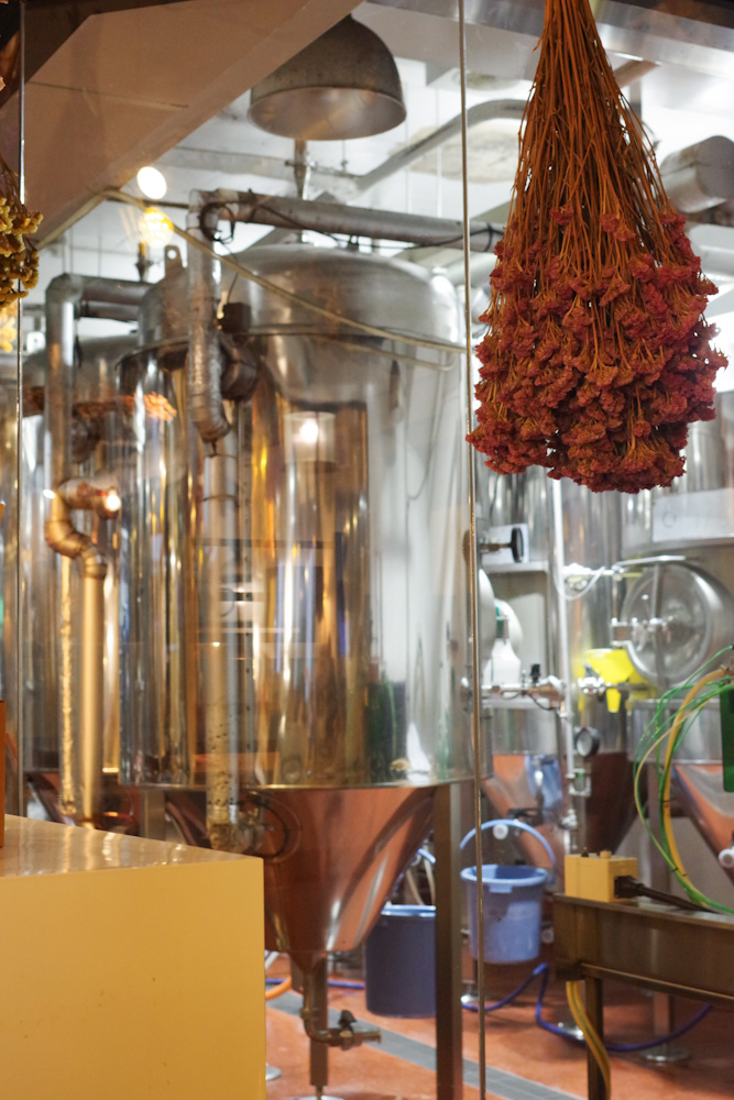 夜活1:ビール文化発祥の地・横浜のクラフトビールが美味い「UMAYA」で乾杯!