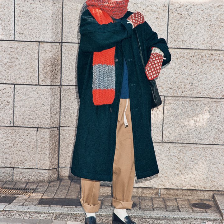 プラスするだけであったかくおしゃれになるニット小物たち