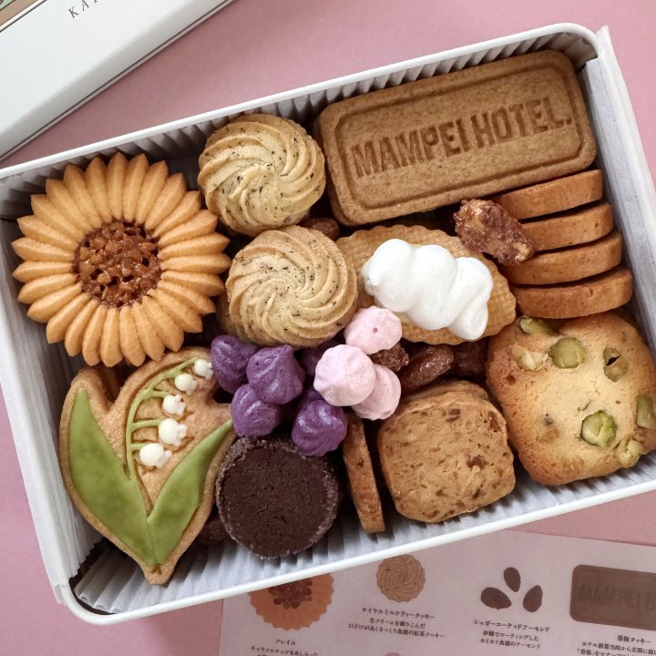 おしゃれでかわいいお取り寄せスイーツ2026◇ 母の日ギフトにもおすすめ、心ときめくクッキー缶＆クッキーサンド【ささやかですてきなもの 大谷有紀 vol.286】