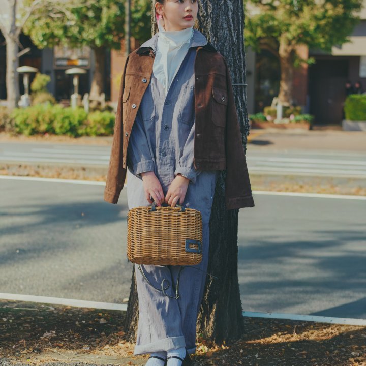 ゆったりジャンプスーツはフリルシャツでガーリーなマインドを入れよう【FUDGE 3月号連動企画-FUDGEガールの基本4スタイル | DAY 12】