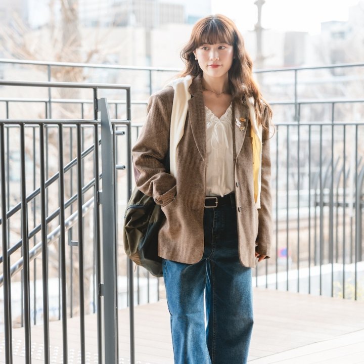 夢中になっている編み物。出かけるときも一緒に【あの子の気になるバックパックの中身｜FUDGE dig.】