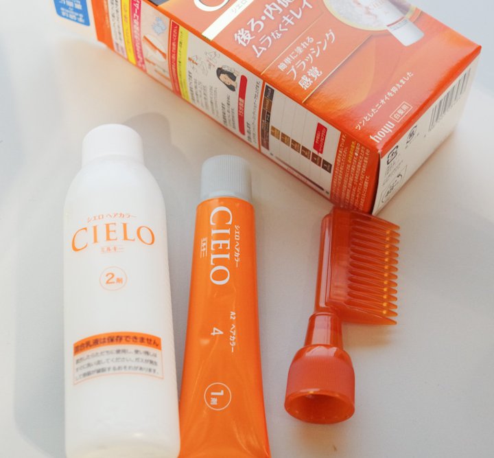 「隠す」から「愉しむ」へ。セルフで叶える、大人のための透明感ベージュ