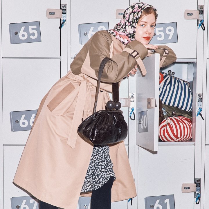 《Weekend Max Mara》素敵なトレンチコートと愛らしい「パスティチーノ」を抱えて @THE LOCKER