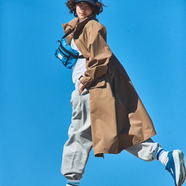 《ブルックス》“ゴースト マックス 3”とラインソックスのブルー合わせをマネしたい！スウェットスタイルをちょっと新鮮に【FUDGE dig.｜ランニングシューズで春トラッドをアップデート。02】