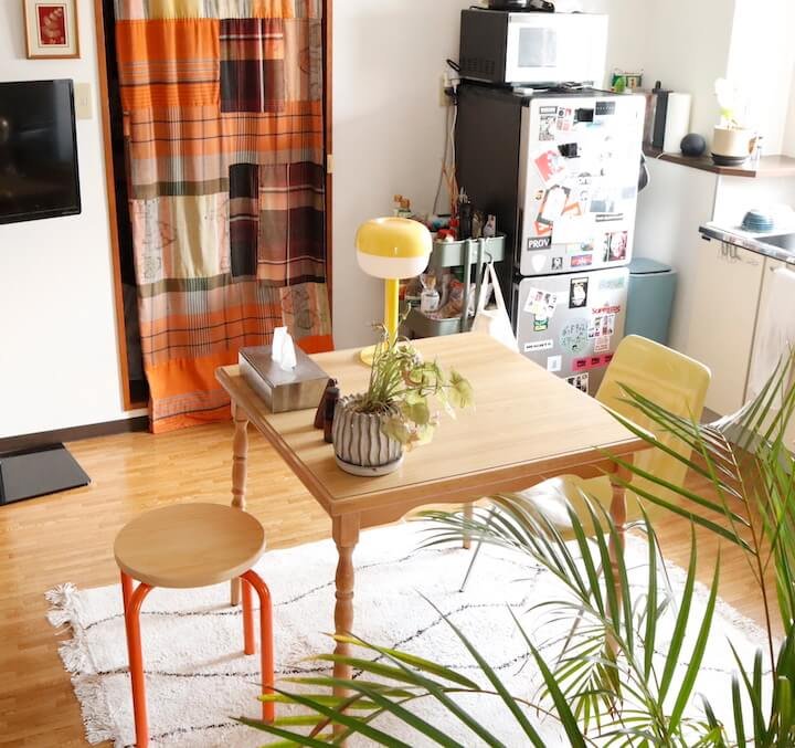 築37年、カラフルな小物で彩るレトロナチュラルな2DK。一人暮らしのインテリア 【私らしく暮らす。賃貸インテリア】