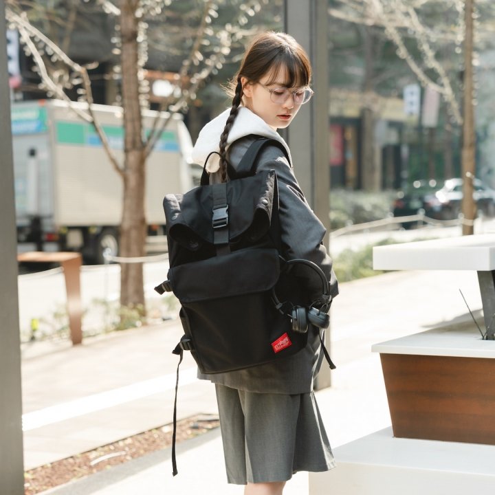 素敵な言葉に出会ったらノートにメモ。バックパックに潜ませて【あの子の気になるバックパックの中身｜FUDGE dig.】