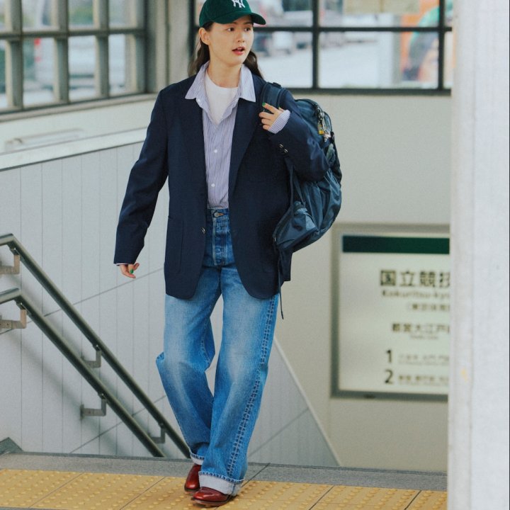 《カリマー》のバックパックは登山も街も使えて万能！スクールボーイな格好をいまっぽく【FUDGE 4月号連動企画-いま欲しいバックパックとスニーカー | DAY 06】