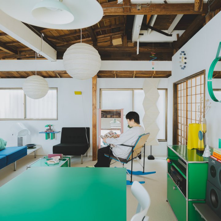 築古戸建てをDIYでキャンバスに。名作家具と色が踊る 2LDK 68㎡ 二人暮らしのインテリア【私らしく暮らす。賃貸インテリア】