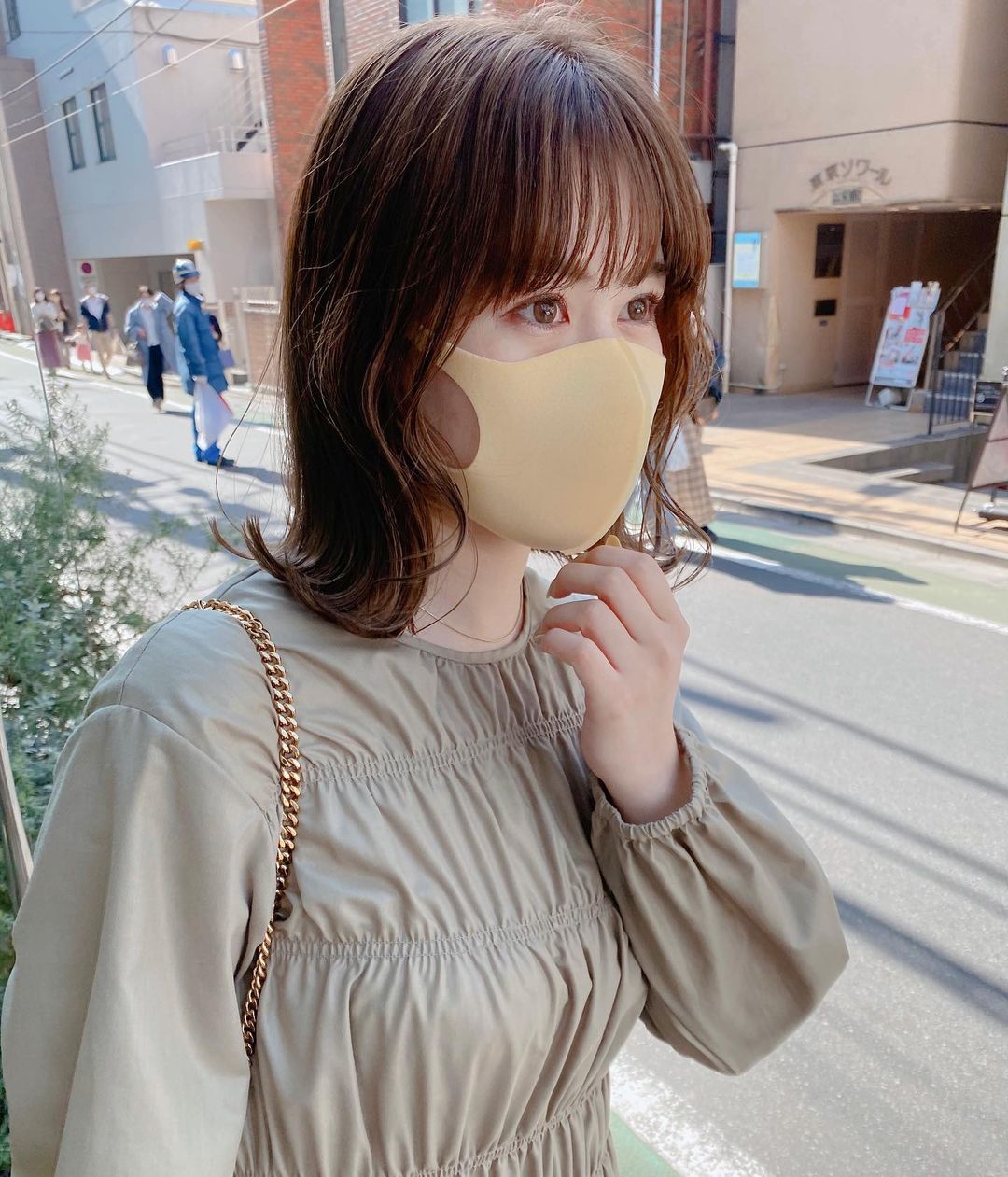 上品で洗練された“外ハネワンカールヘア”